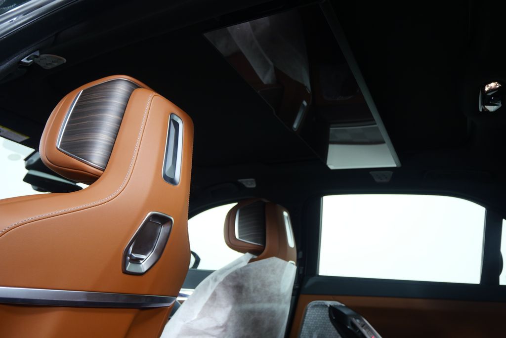 Thumbnail: 2026 BMW 7 Series - 17