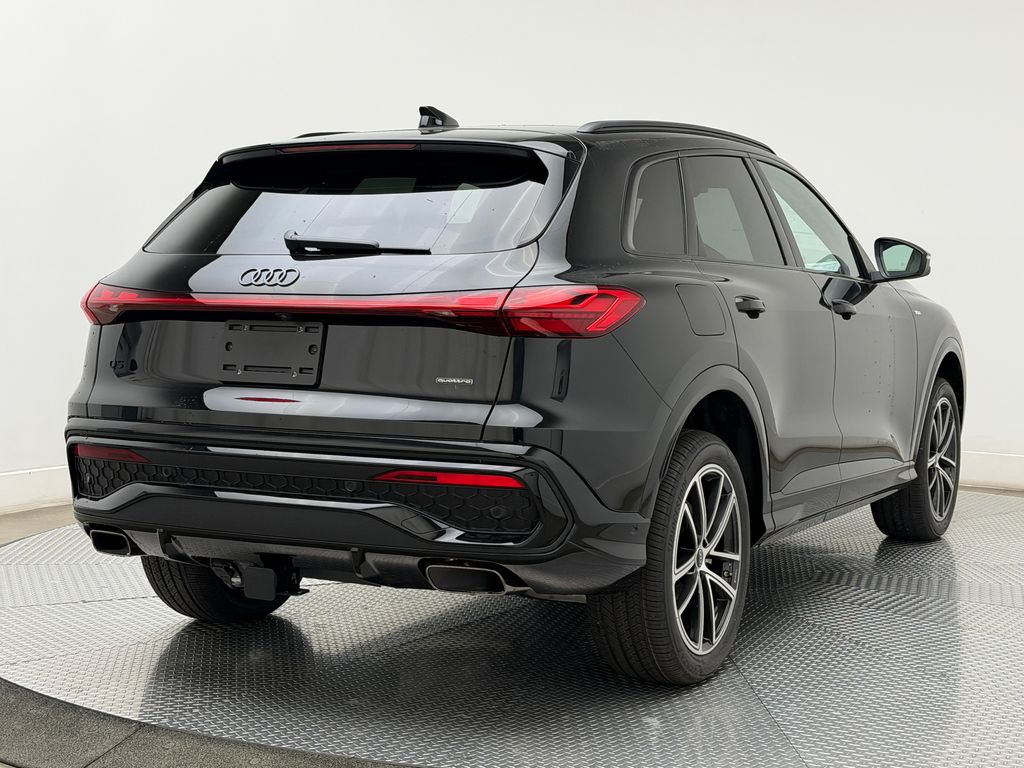 Thumbnail: 2026 Audi Q5 - 7