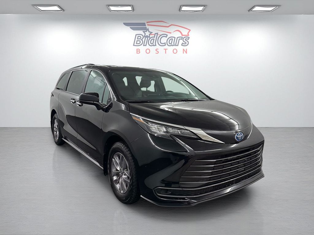 used 2025 Toyota Sienna car, priced at $46,985