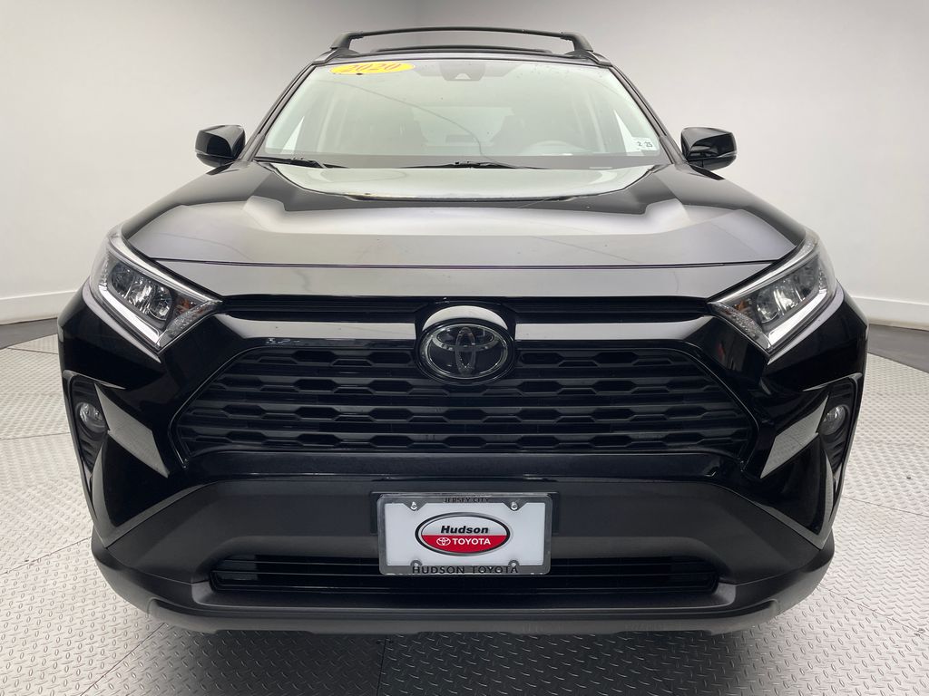 2020 Toyota RAV4 XLE 2