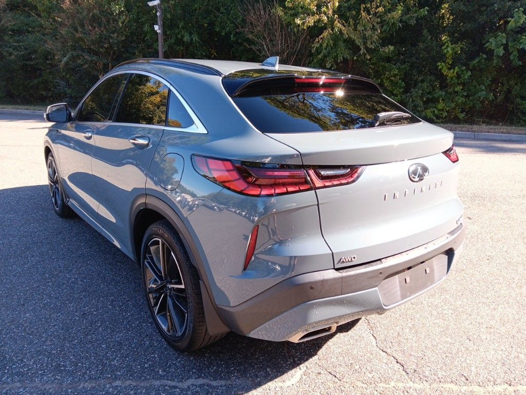 2022 INFINITI QX55 LUXE 3