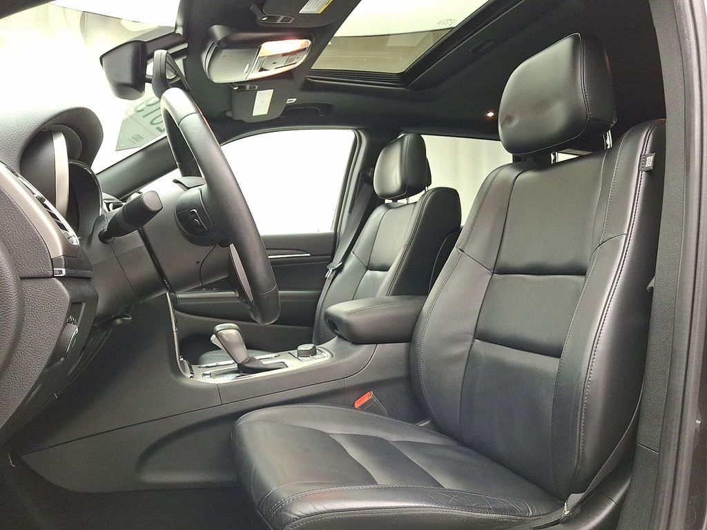 Thumbnail: 2019 Jeep Grand Cherokee - 13