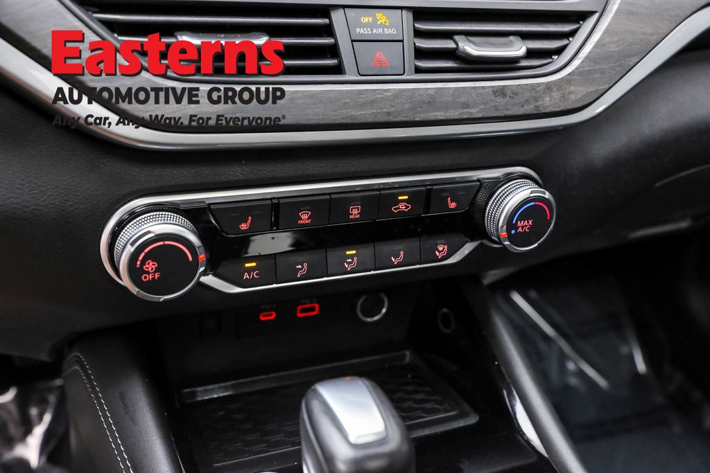 Used 2023 Black Nissan 2.5 SV image 20