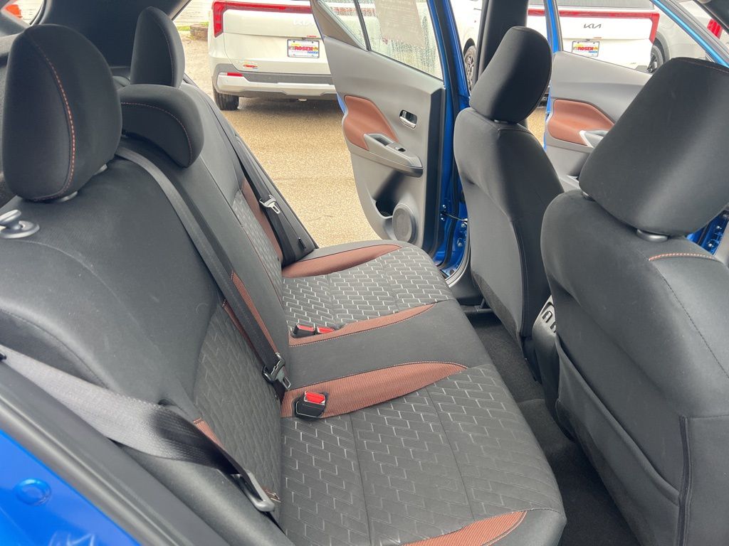 2024 Nissan Kicks SR photo