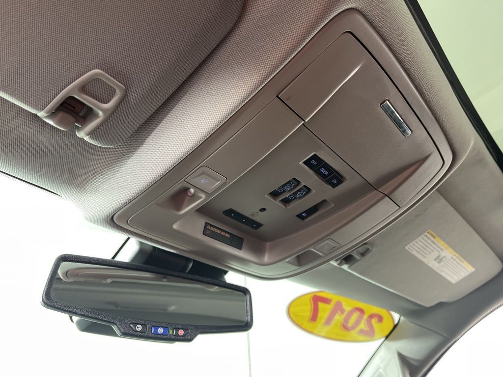 Thumbnail: 2017 Chevrolet Silverado 1500 - 29