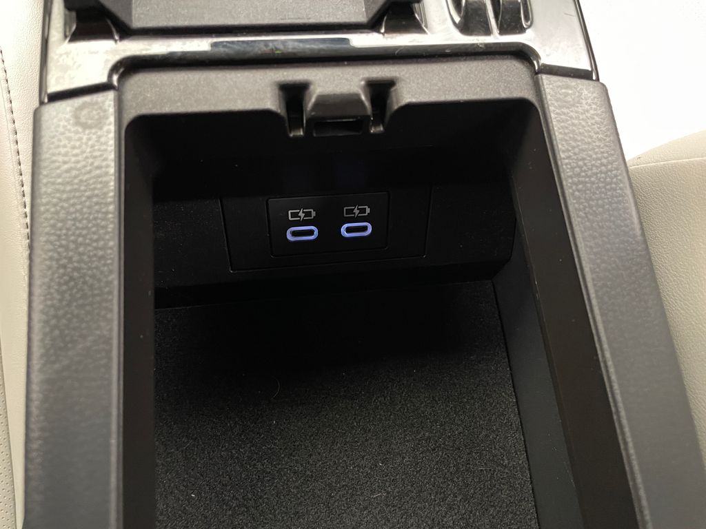 2023 Toyota Prius Limited 31