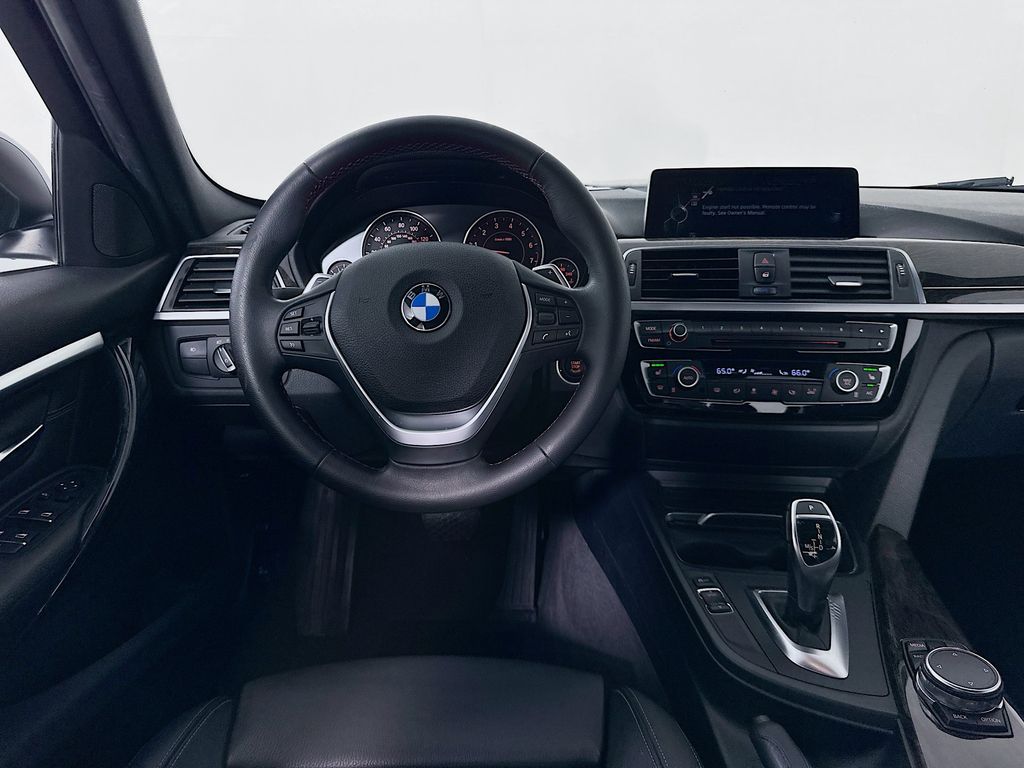 Thumbnail: 2016 BMW 3 Series - 22