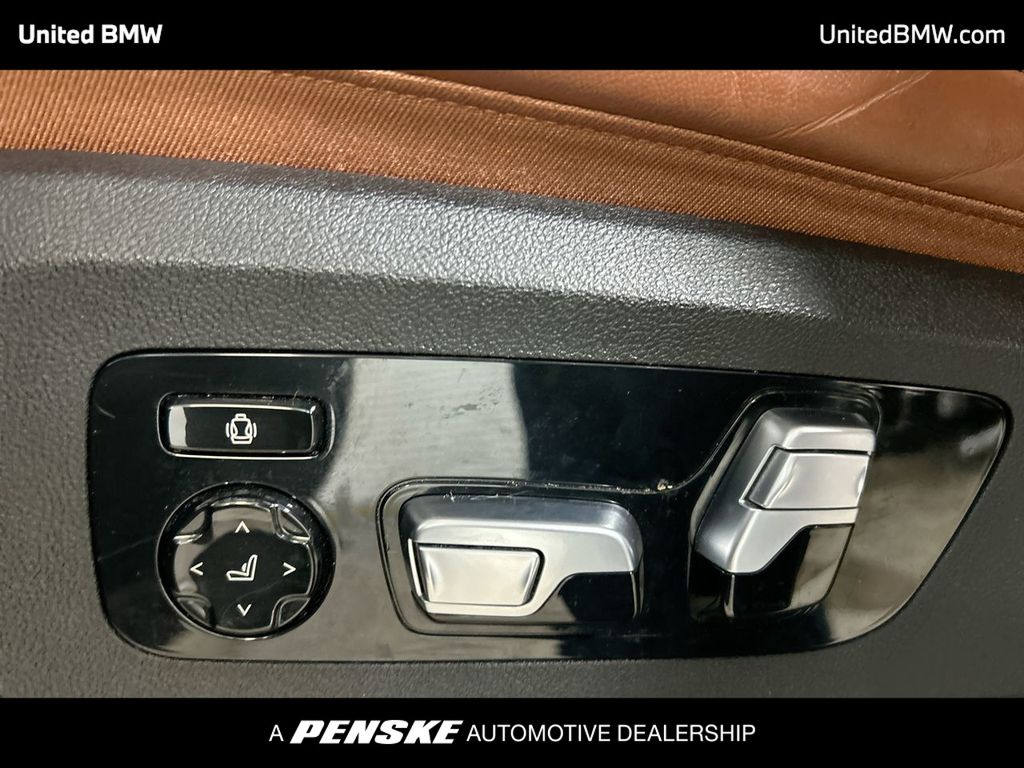 Thumbnail: 2022 BMW X7 - 12