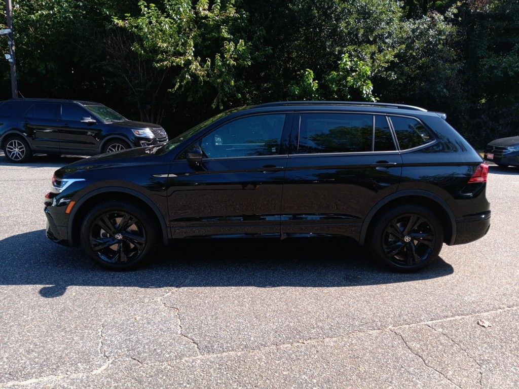 2024 Volkswagen Tiguan 2.0T SE R-Line Black 2