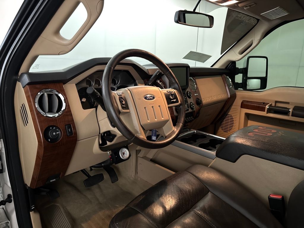 Used 2015  Ford Lariat image 5