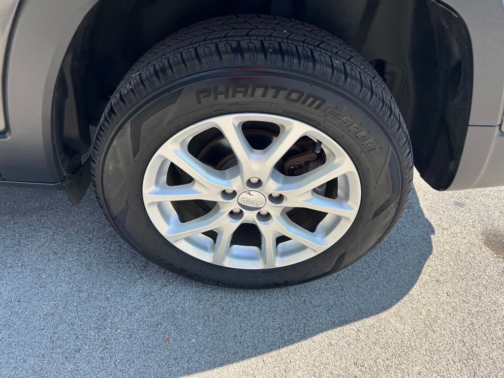 Used 2015 Jeep Cherokee SUV