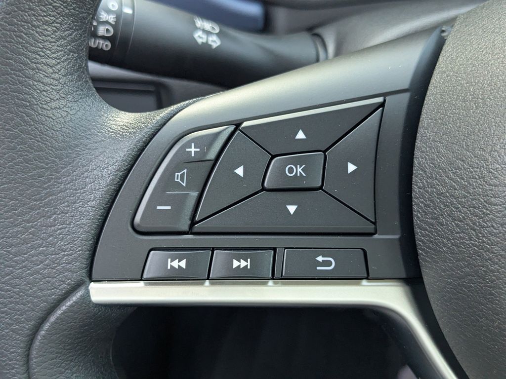 New 2025 Nissan Versa Sedan
