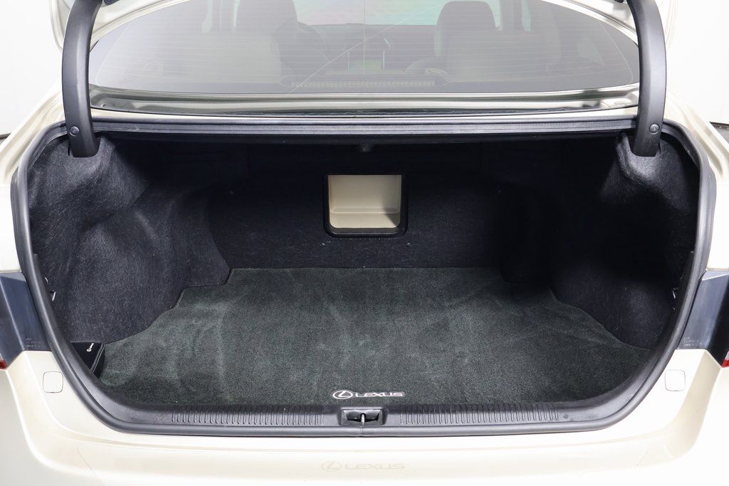 Thumbnail: 2012 Lexus ES - 14
