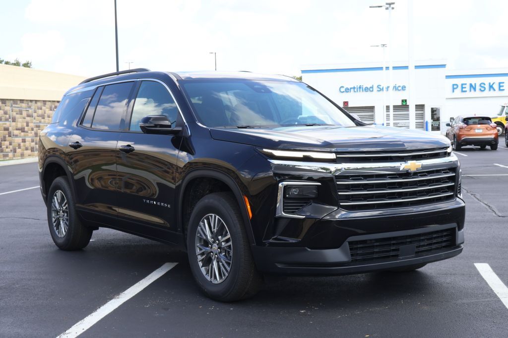 Thumbnail: 2027 Chevrolet Traverse - 10