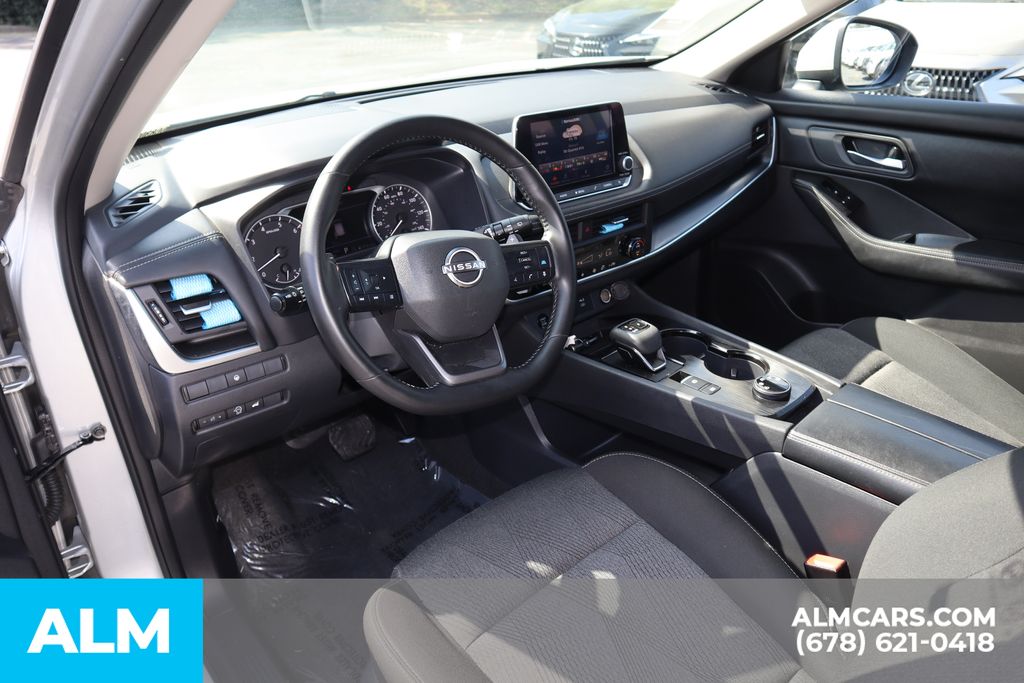 Used 2025 Silver Nissan SV image 10
