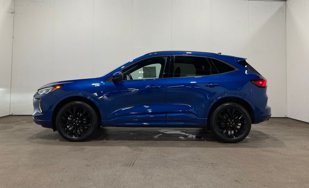 2023 Ford Escape ST-Line Elite