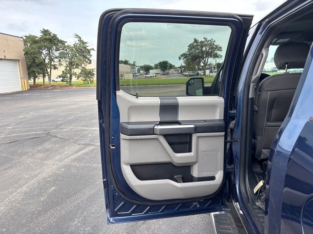 2020 Blue Ford F-150 XLT 4X4 Truck