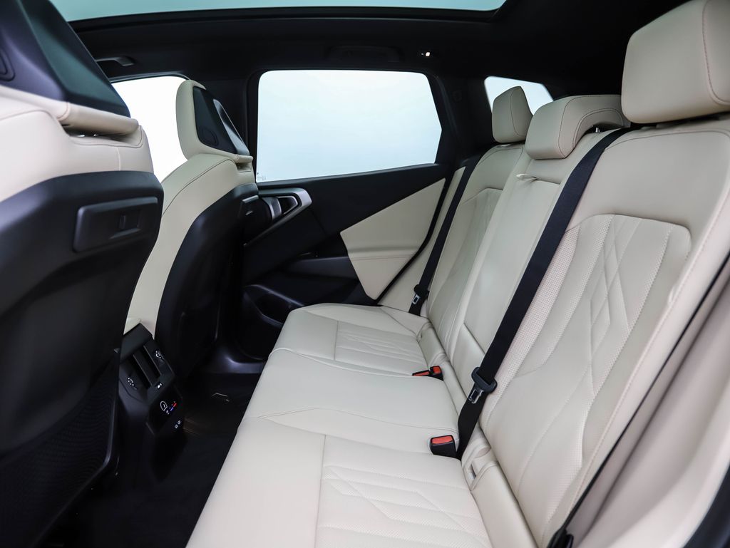 Thumbnail: 2026 BMW X3 - 21