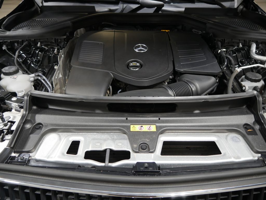 Thumbnail: 2023 Mercedes-Benz GLC - 11