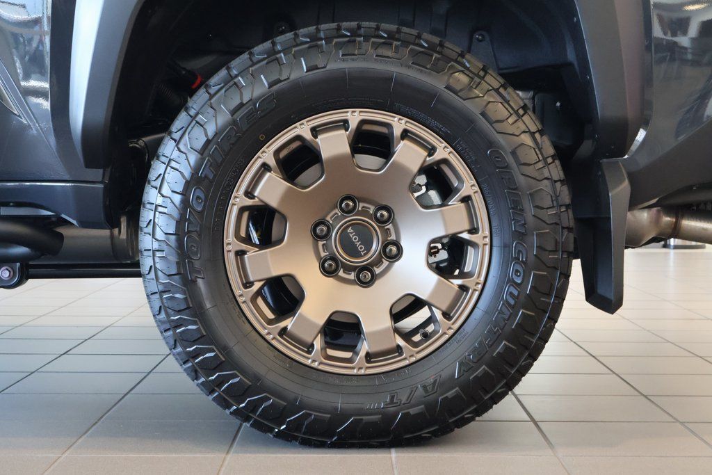 Thumbnail: 2025 Toyota 4Runner - 15