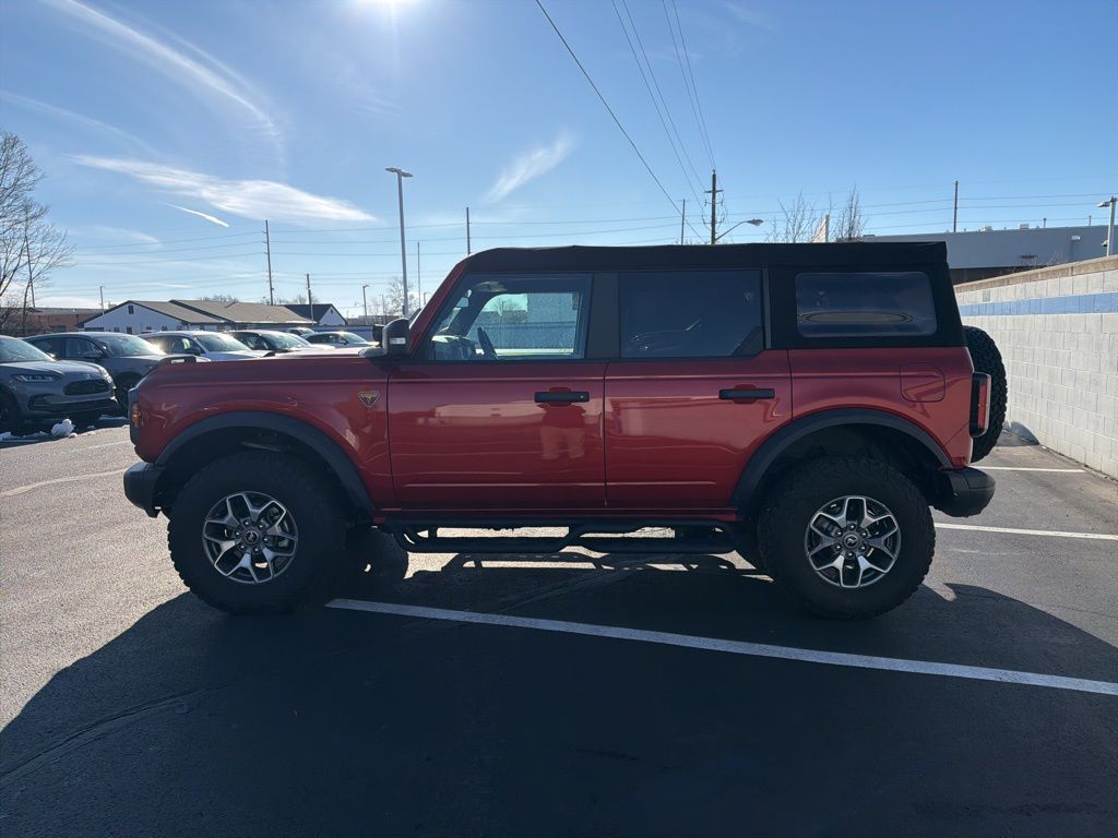 Thumbnail: 2022 Ford Bronco - 2