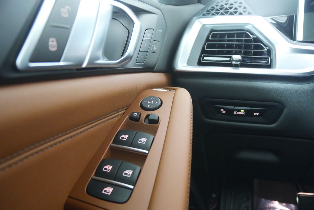 Thumbnail: 2026 BMW X5 - 19