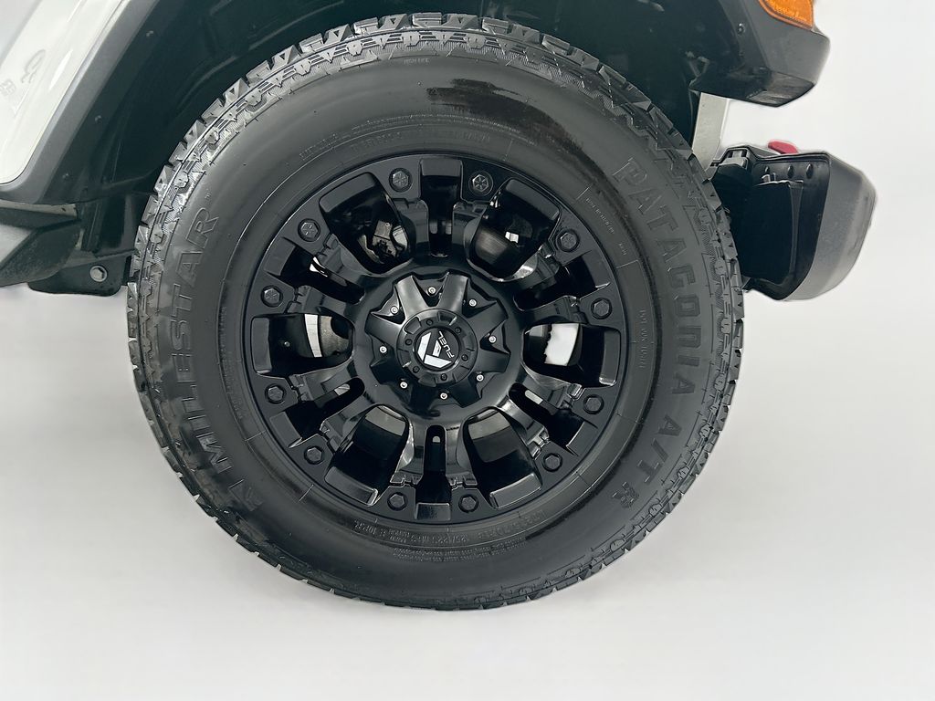 Thumbnail: 2021 Jeep Wrangler - 31
