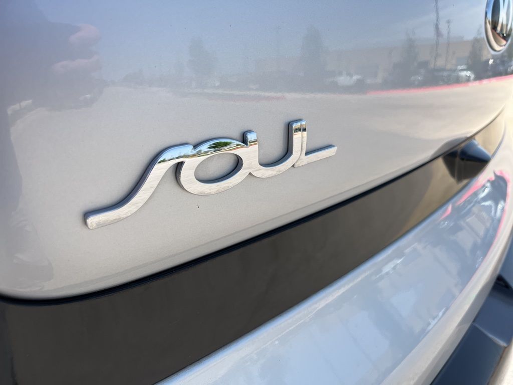 2016 Kia Soul S 8