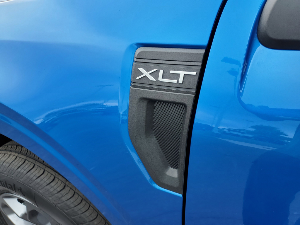 New 2025 Blue Ford XLT image 12