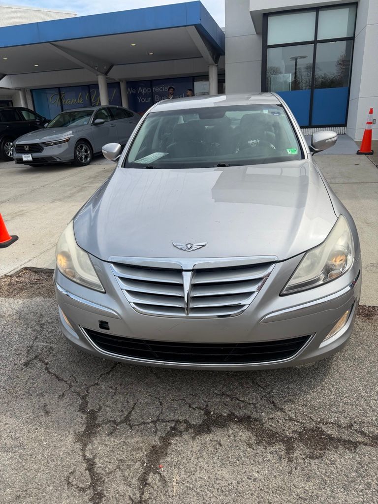 2013 Hyundai Genesis 3.8 RWD