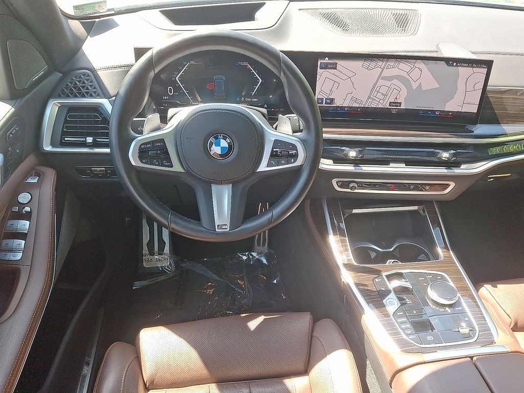 2023 BMW X7 xDrive40i 11