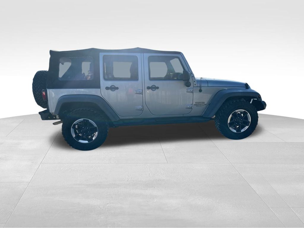 2015 Jeep Wrangler Unlimited Sport 10