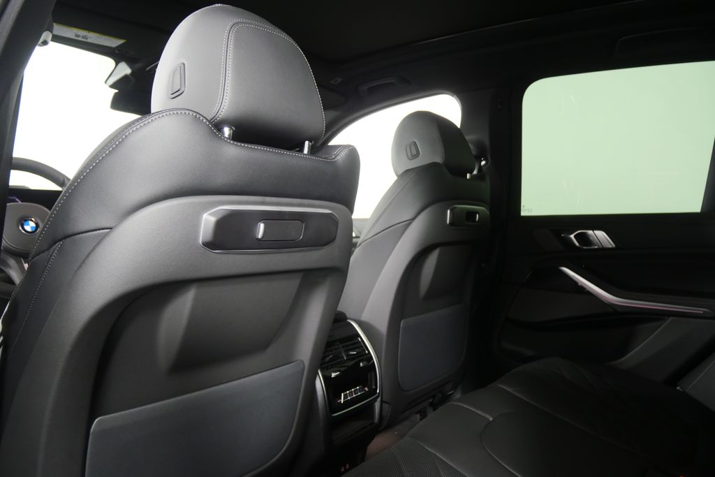 Thumbnail: 2026 BMW X5 - 16
