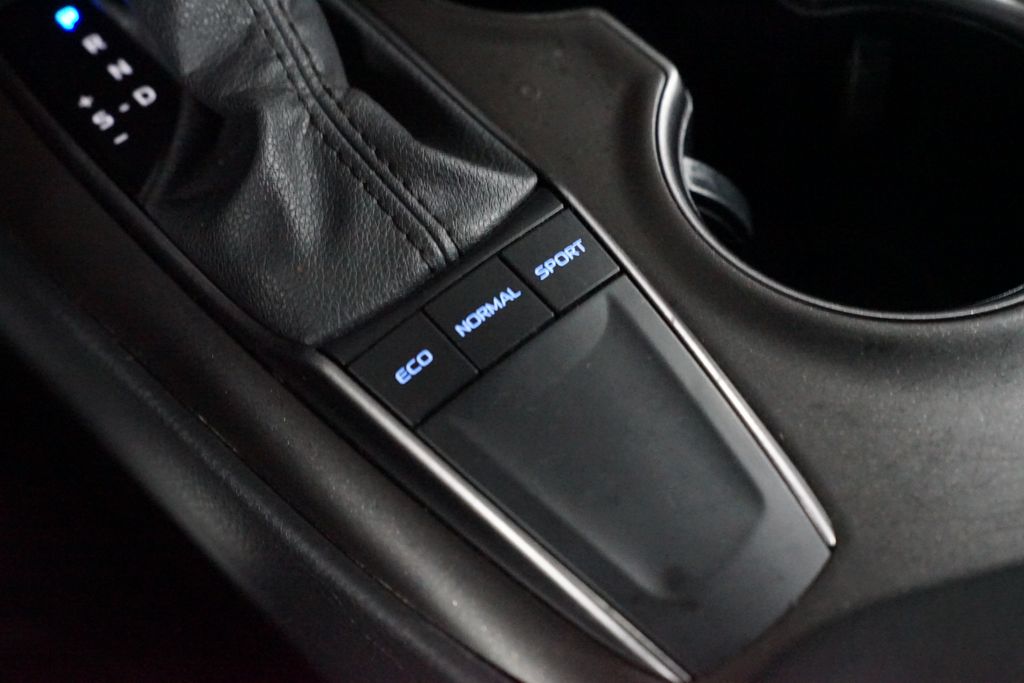 Thumbnail: 2024 Toyota Camry - 22