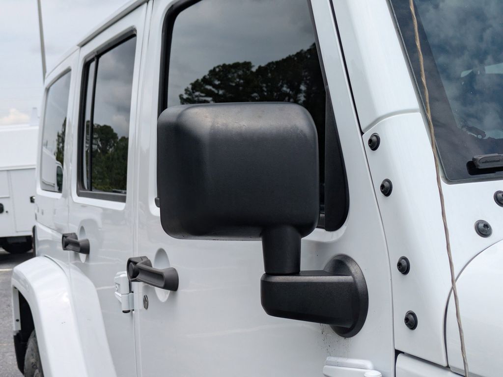 2017 Jeep Wrangler Unlimited Sahara 4x4