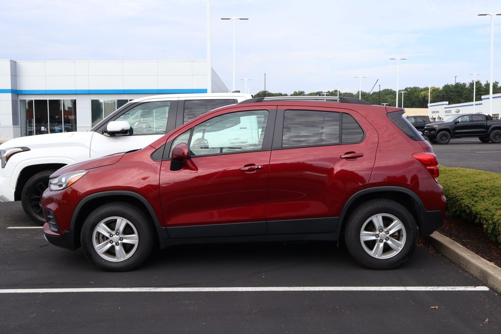 Thumbnail: 2022 Chevrolet Trax - 7