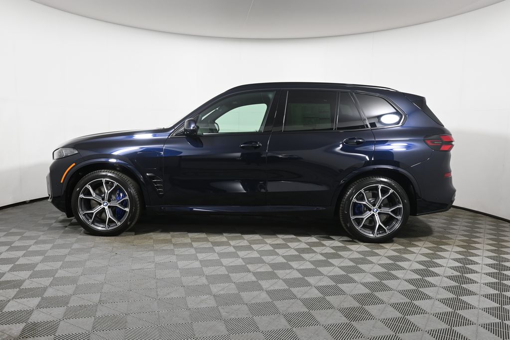 Thumbnail: 2026 BMW X5 - 2