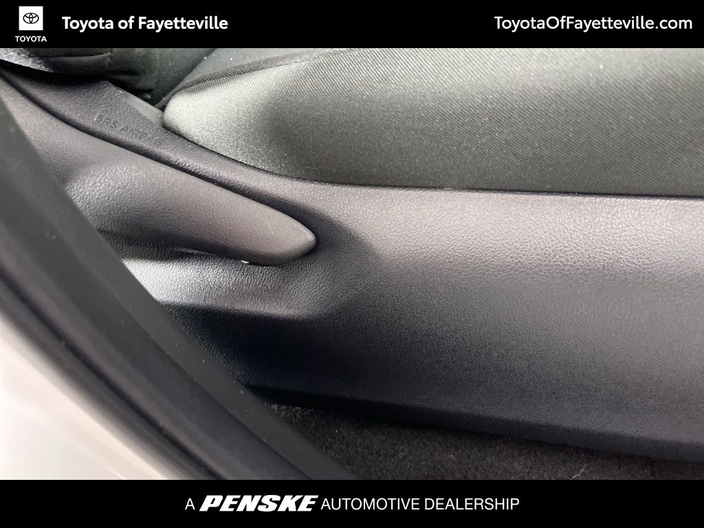 Thumbnail: 2025 Toyota RAV4 - 7