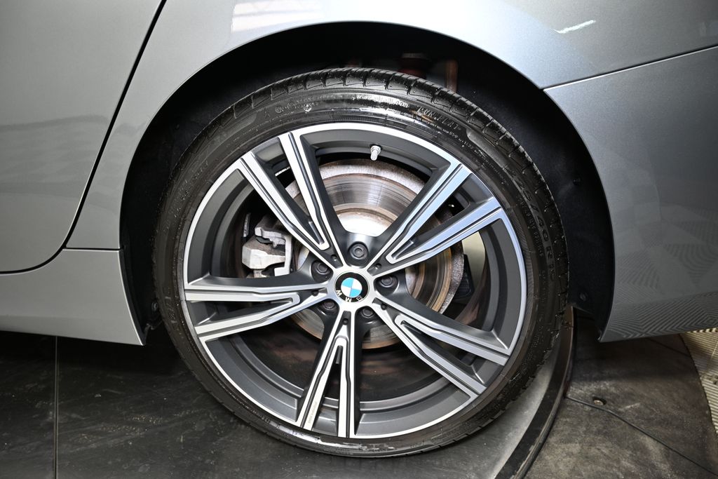 2023 BMW 3 Series 330i xDrive 12