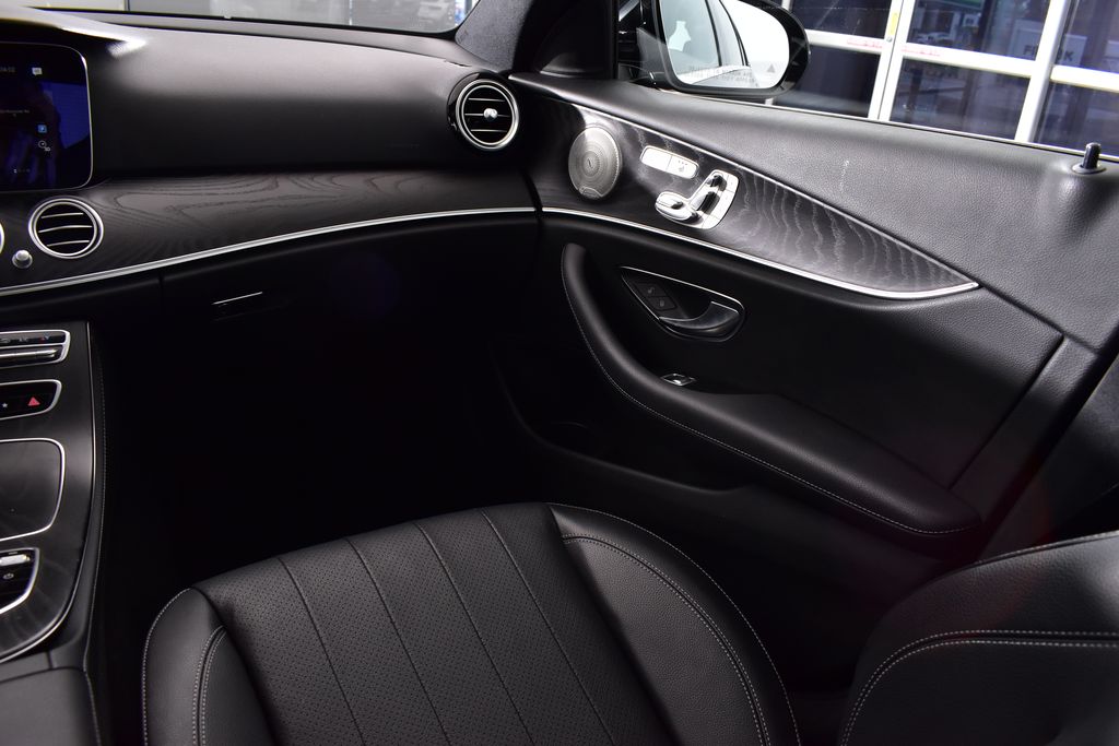 Thumbnail: 2023 Mercedes-Benz E-Class - 27