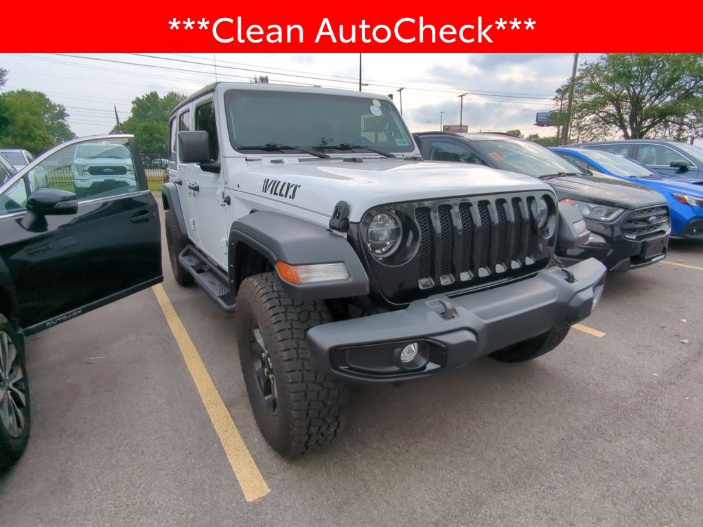 View vehicle photo 3