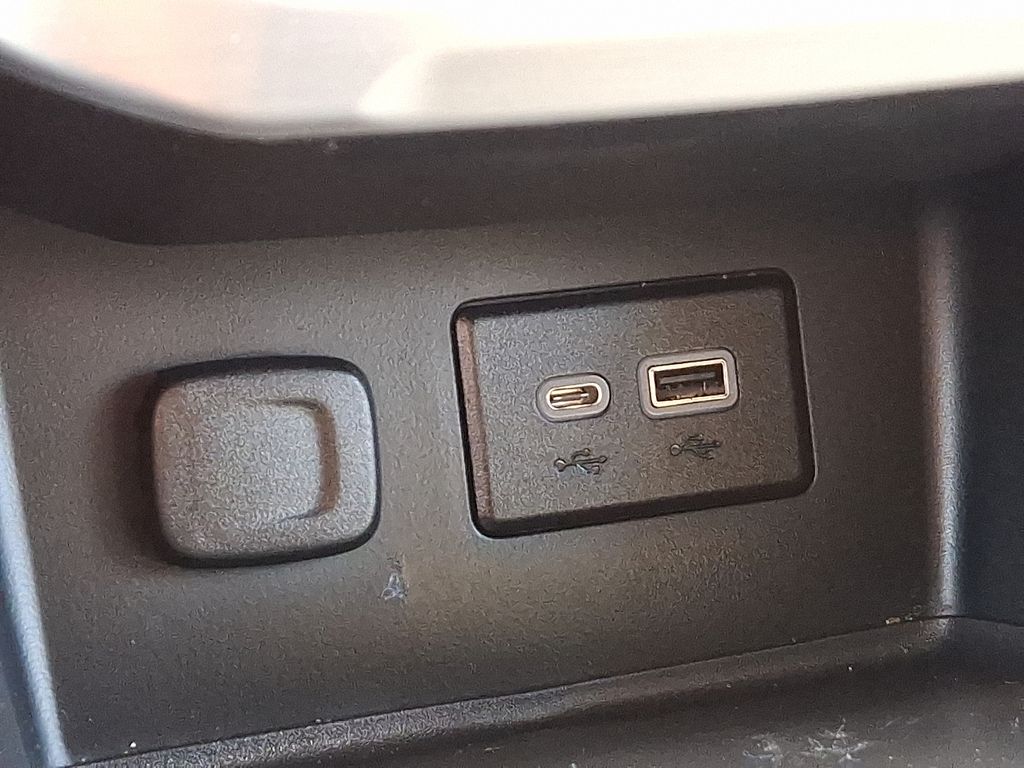 Thumbnail: 2023 GMC Acadia - 25