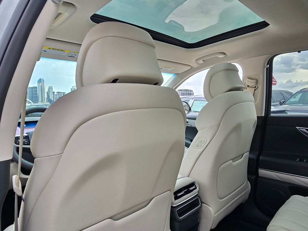 New 2026 Silver Genesis 2.5T image 11