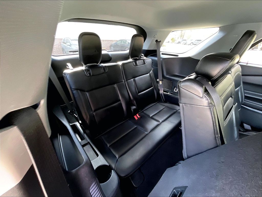 2023 Ford Explorer — photo 17