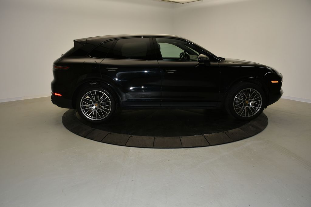Thumbnail: 2023 Porsche Cayenne - 8