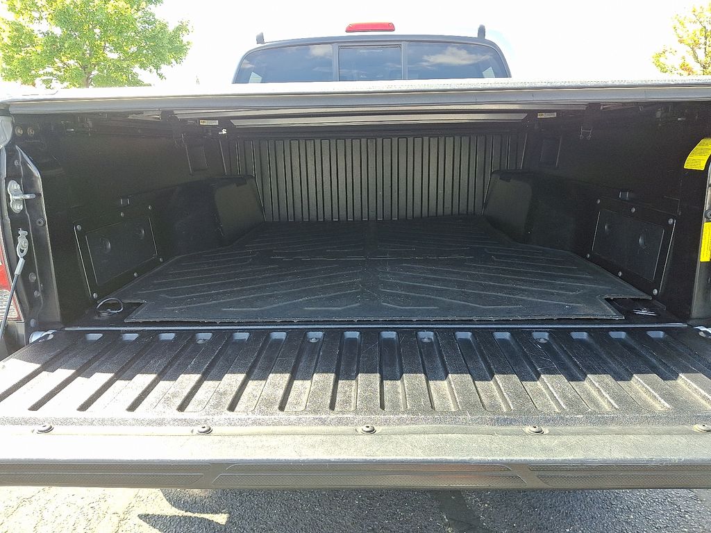 Thumbnail: 2011 Toyota Tacoma - 29