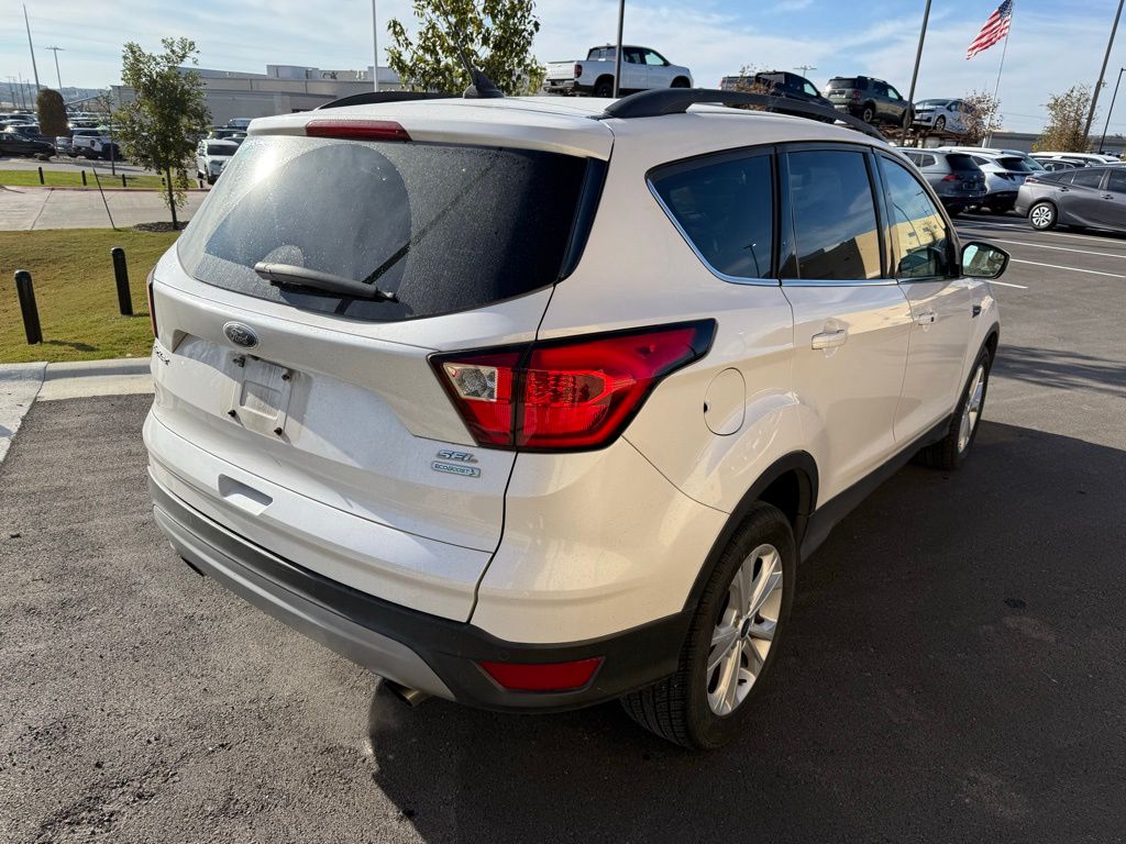 Thumbnail: 2019 Ford Escape - 4