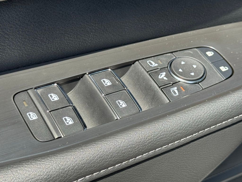 2025 Nissan Armada PRO-4X - Photo 15