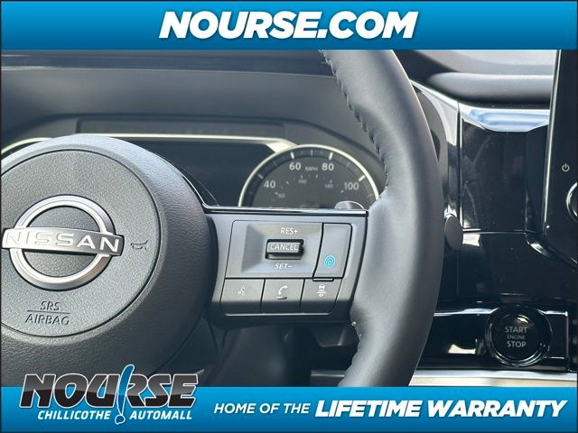 2025 Nissan Pathfinder SL photo