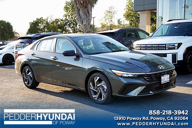 Amazon Gray 2025 Hyundai Elantra Sedan Front-Wheel Drive Continuously Variable Transmission